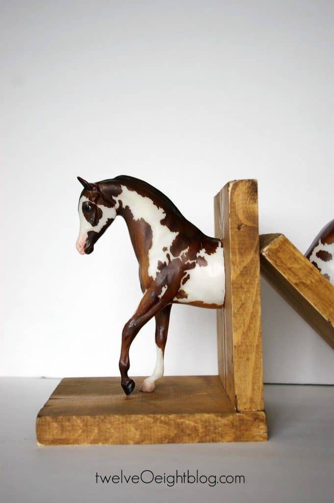 10-Spotted-Horse-Bookends-681x1024