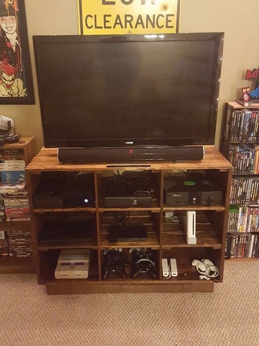 12-Pallet-Wood-Entertainment-Center