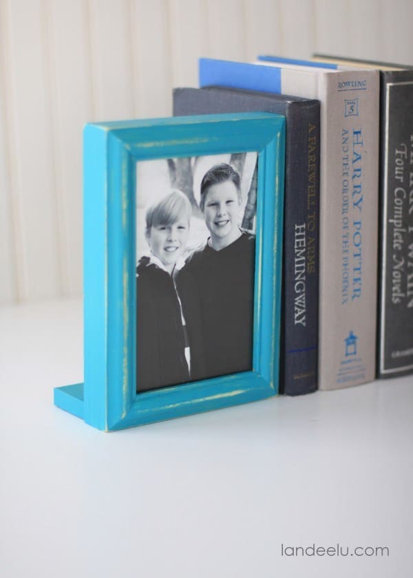 30-Picture-Frame-Bookends