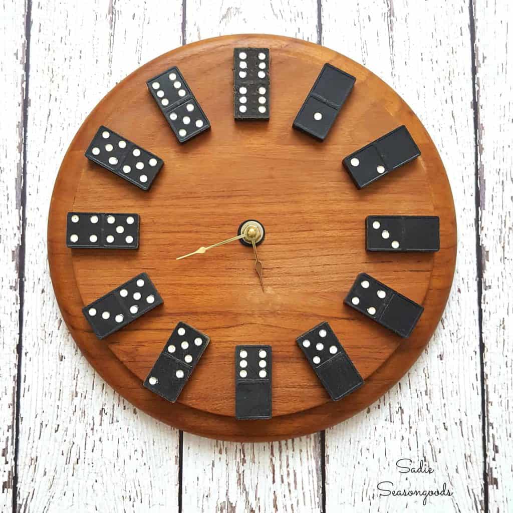 4-Upcycled-Vintage-Domino-Clock-1024x1024