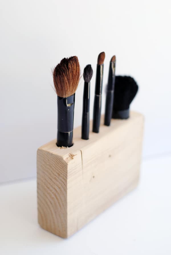 12-Wood-Block-Brush-Holder