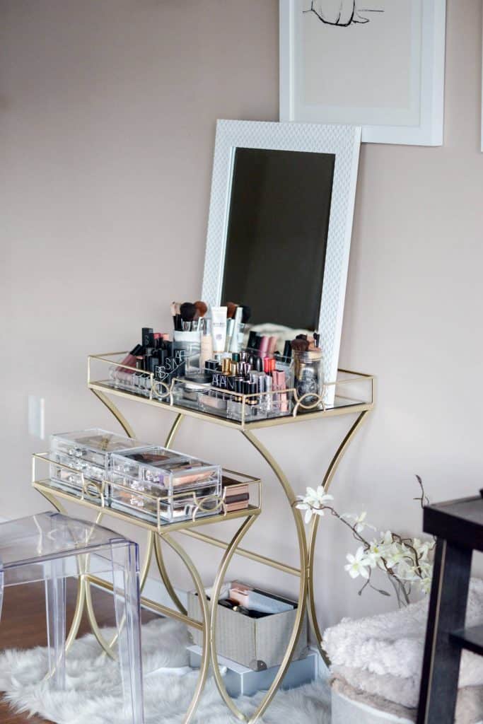 diy makeup vanity with lights