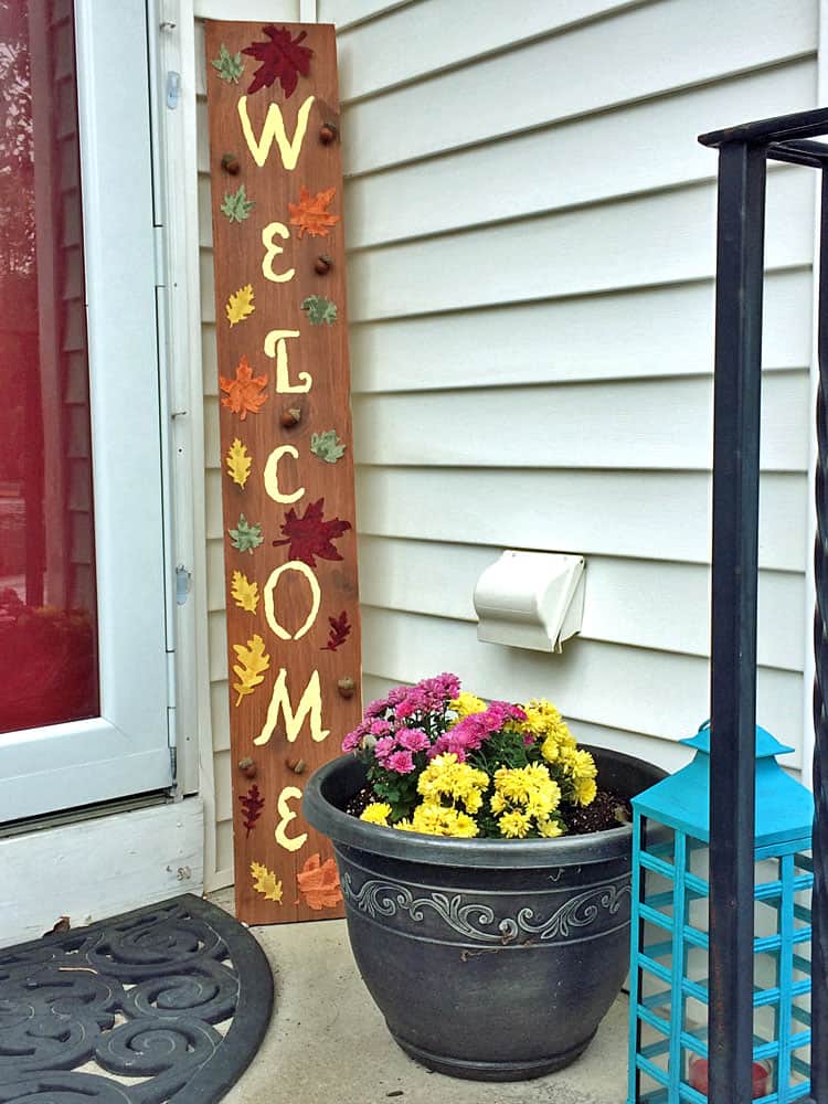 15-Autumn-Leaves-Welcome-Sign