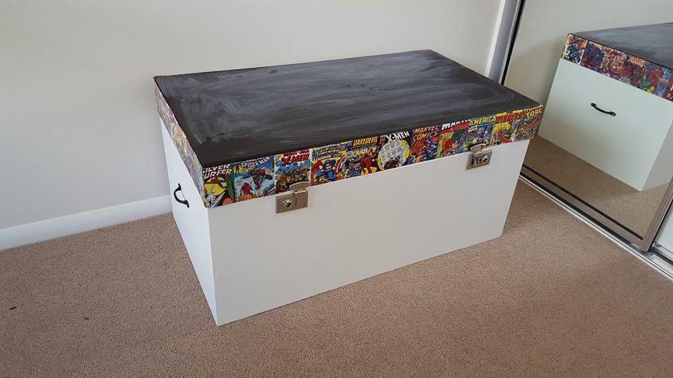 16-Comics-Chalkboard-Toy-Box