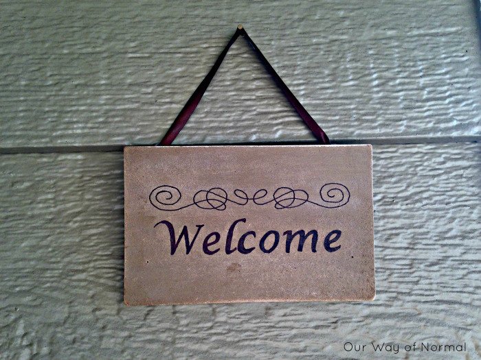 20-Super-Easy-Inexpensive-Welcome-Sign