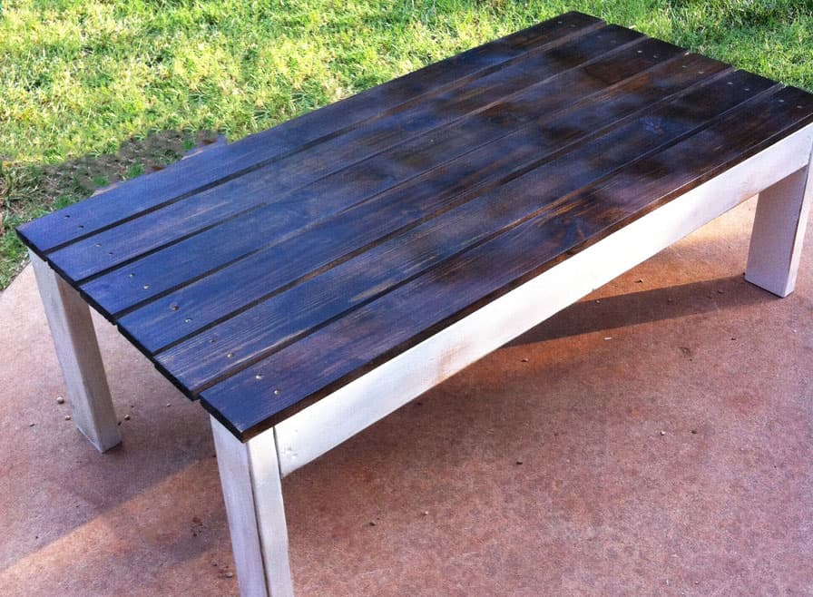 25-Outdoor-Coffee-Table