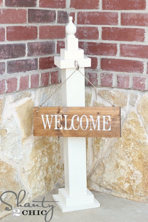 6-Quick-and-Easy-Post-With-Hanging-Welcome-Sign