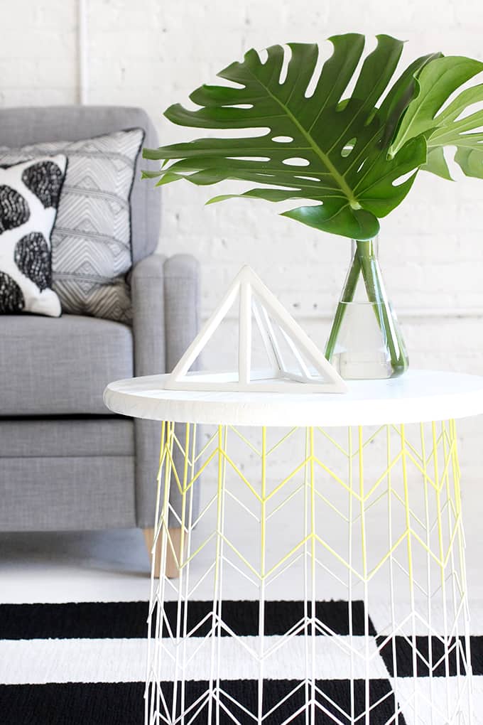 Easy Wire Basket Side Table