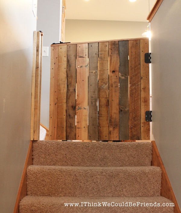 Stylish Pallet Gate