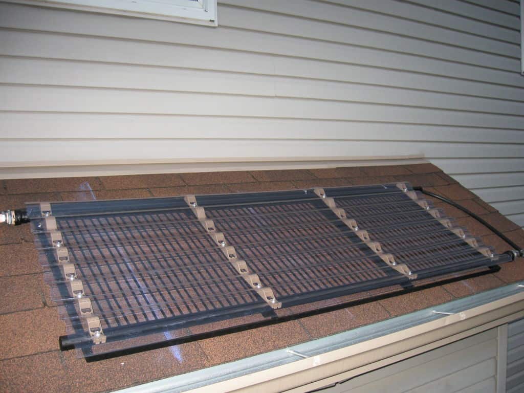 <strong>Copper and Plexiglass Solar Pool Heater</strong>