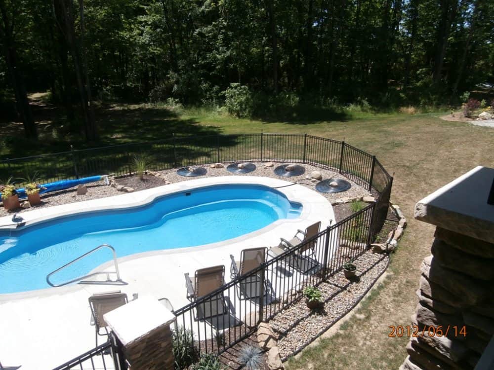25 DIY Solar Pool Heater Ideas
