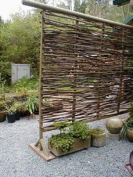 Craft a Portable Wattle Privacy Screen