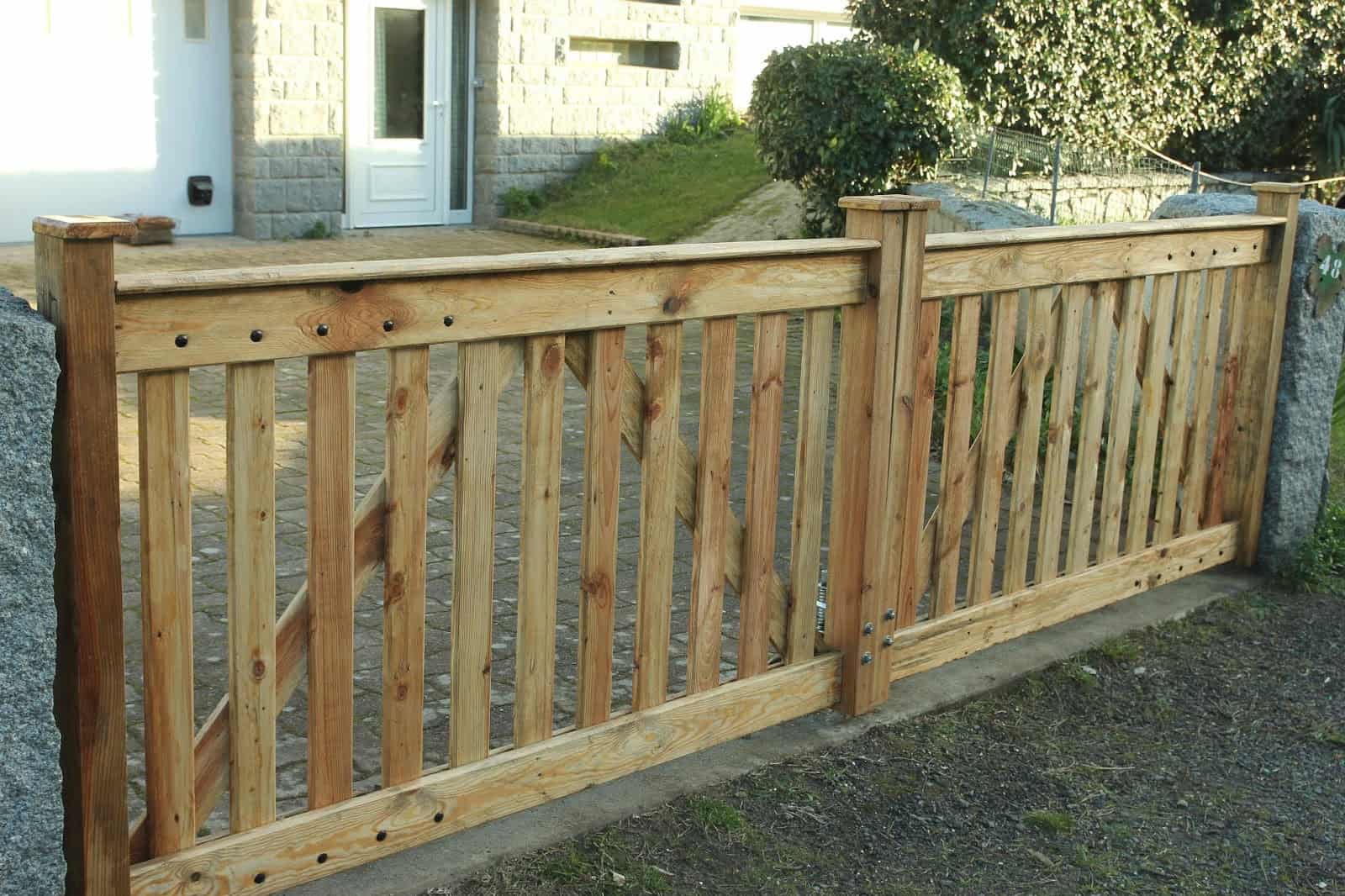 Recycle Pallet Wood Gate