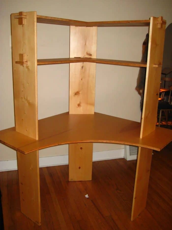 23 DIY Corner Desks Plans and Ideas